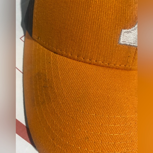 Volts Hat - Picture 2 of 5